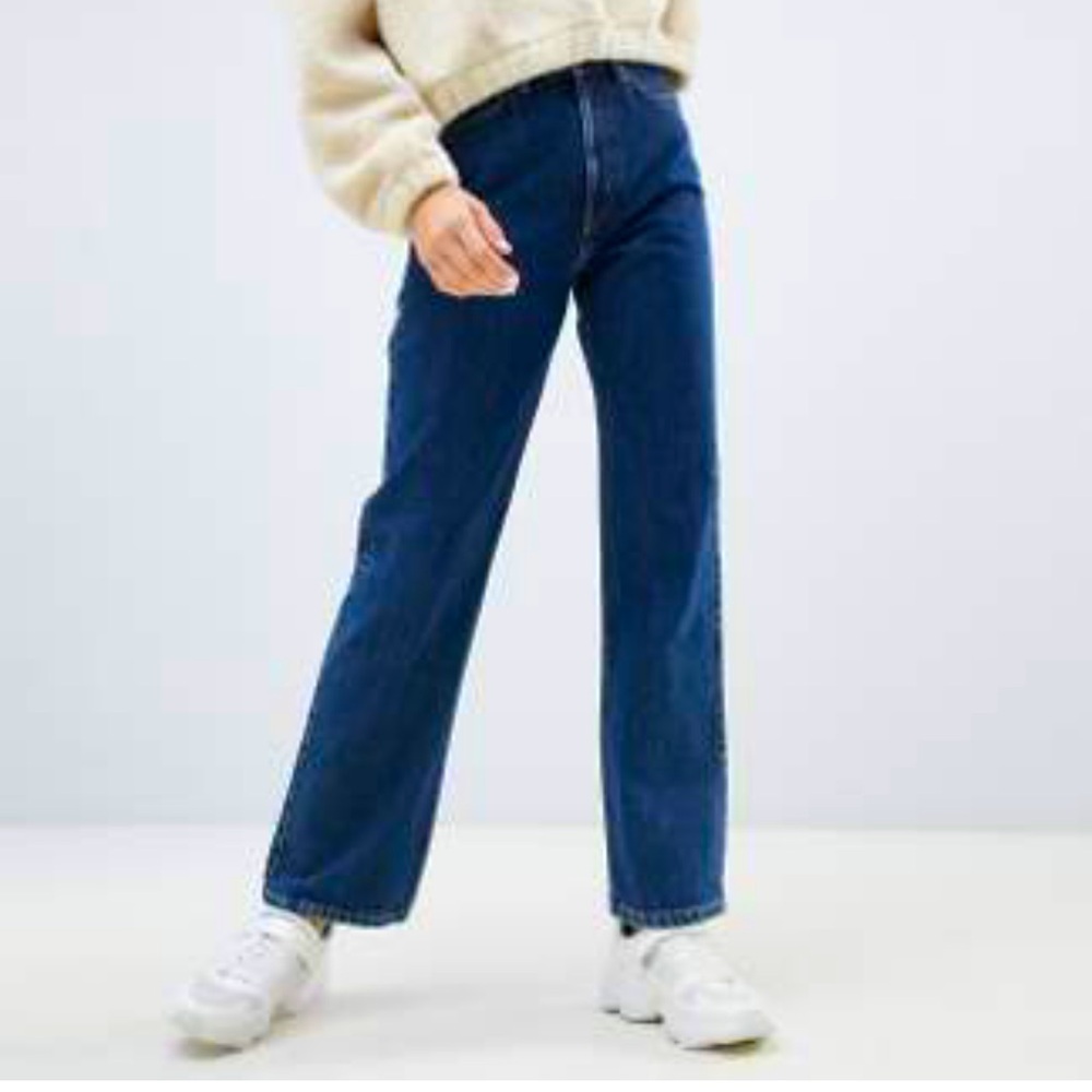 Weekday Row High Rise Straight Jeans in Win Blue, size 30/30